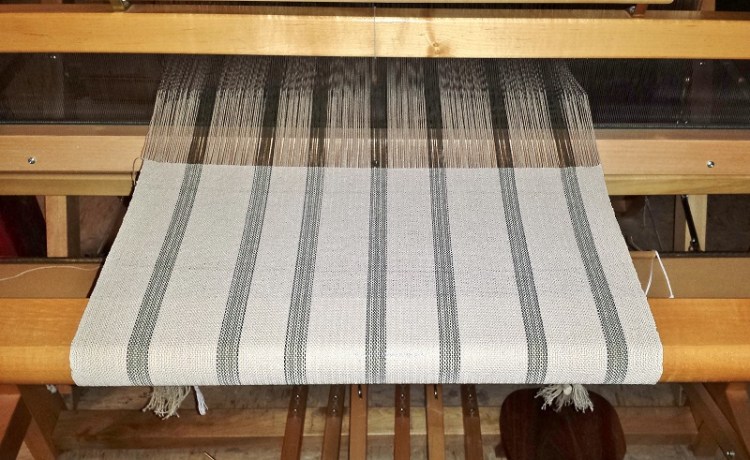 cuddly burlap green on loom